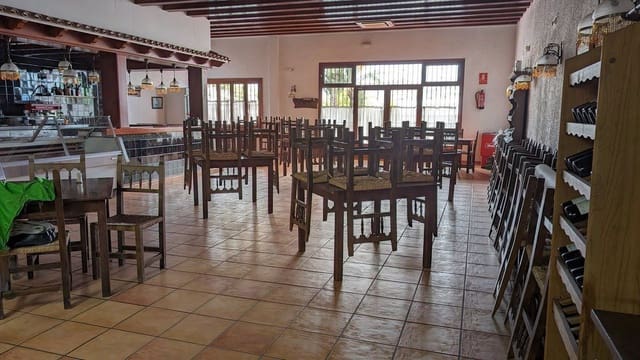 Local Commercial à vendre à Calpe / Calp avec garage - 390 000 € (Ref: 9994756)