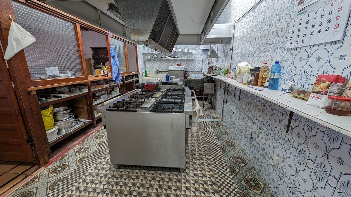 Local Commercial à vendre à Calpe / Calp avec garage - 390 000 € (Ref: 9994756)