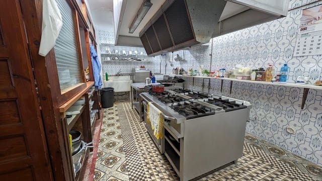 Local Commercial à vendre à Calpe / Calp avec garage - 390 000 € (Ref: 9994756)