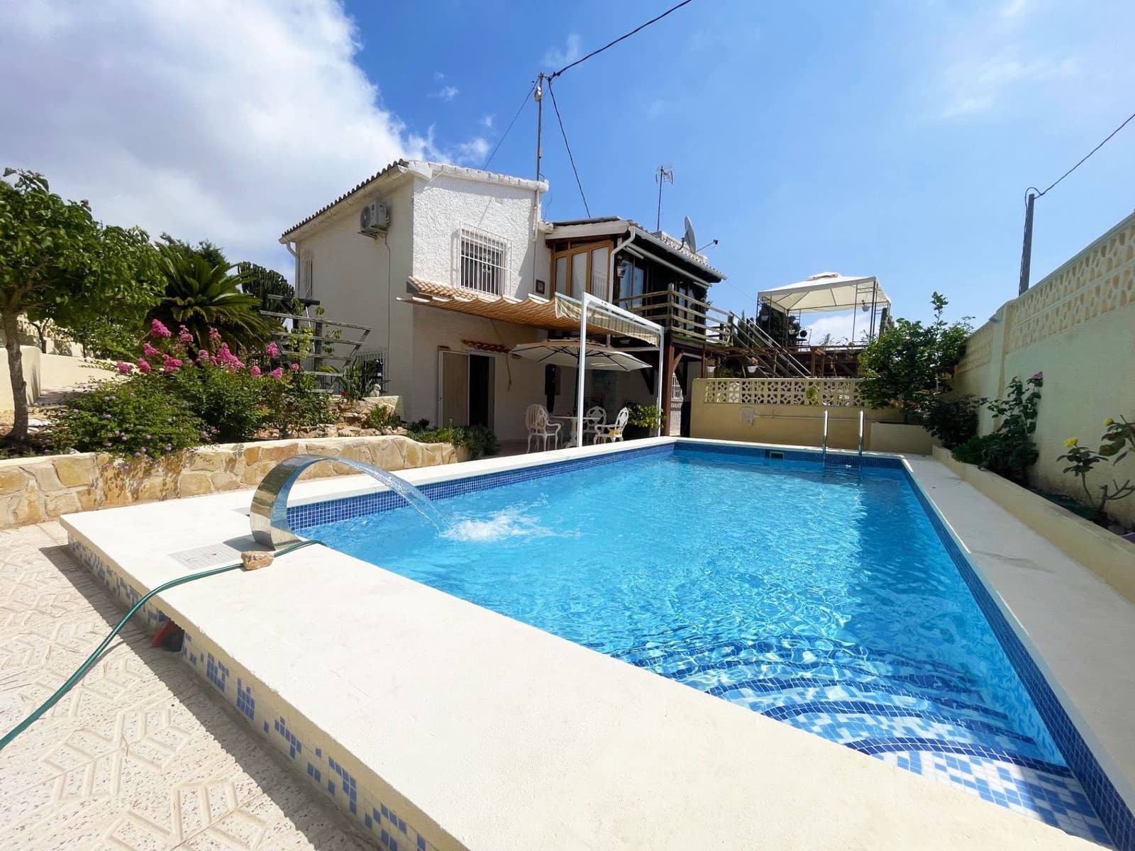 5 soveværelse Villa til salg i Calpe / Calp med swimmingpool garage - € 460.000 (Ref: 9998082)