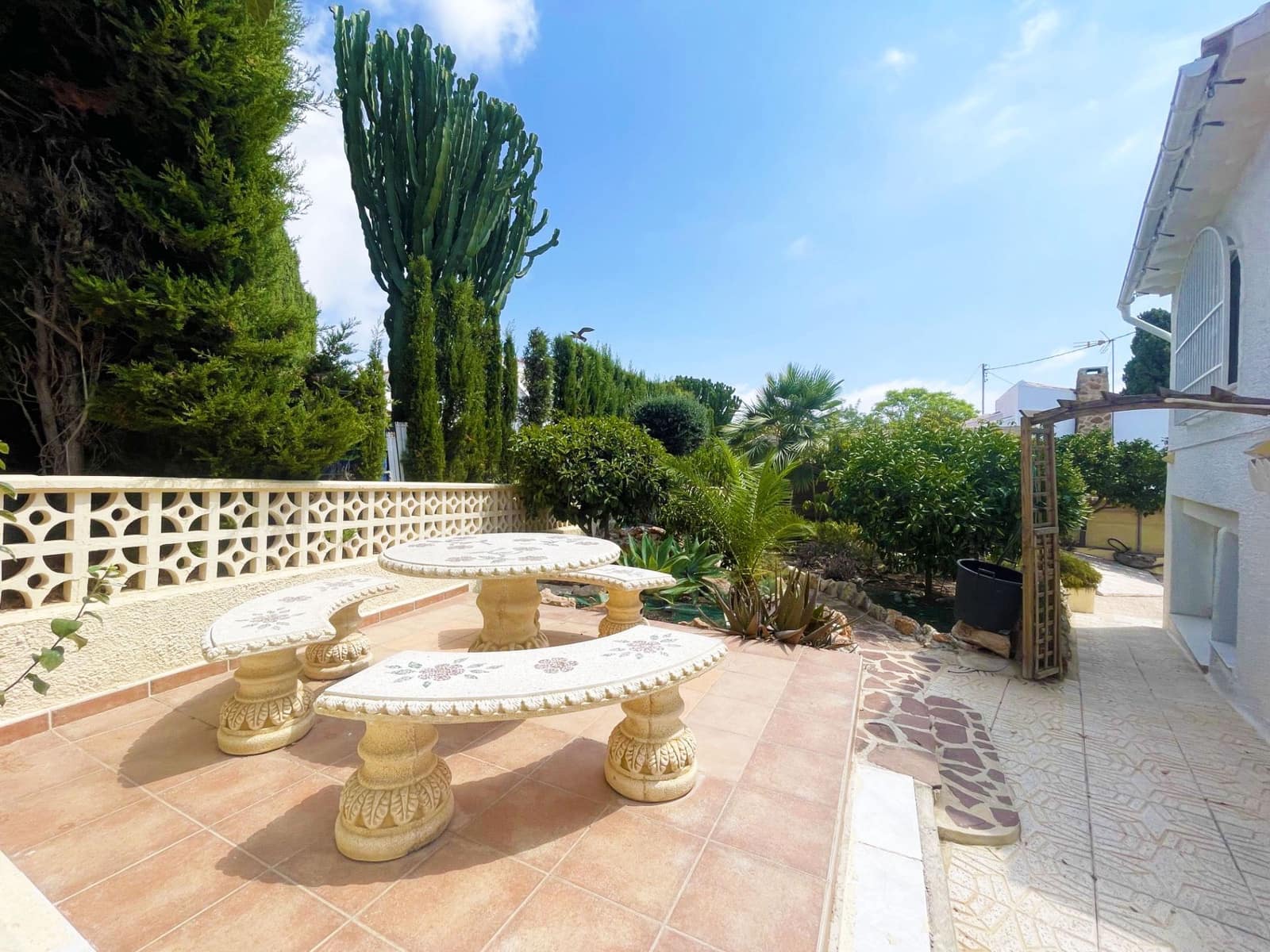 5 soveværelse Villa til salg i Calpe / Calp med swimmingpool garage - € 460.000 (Ref: 9998082)