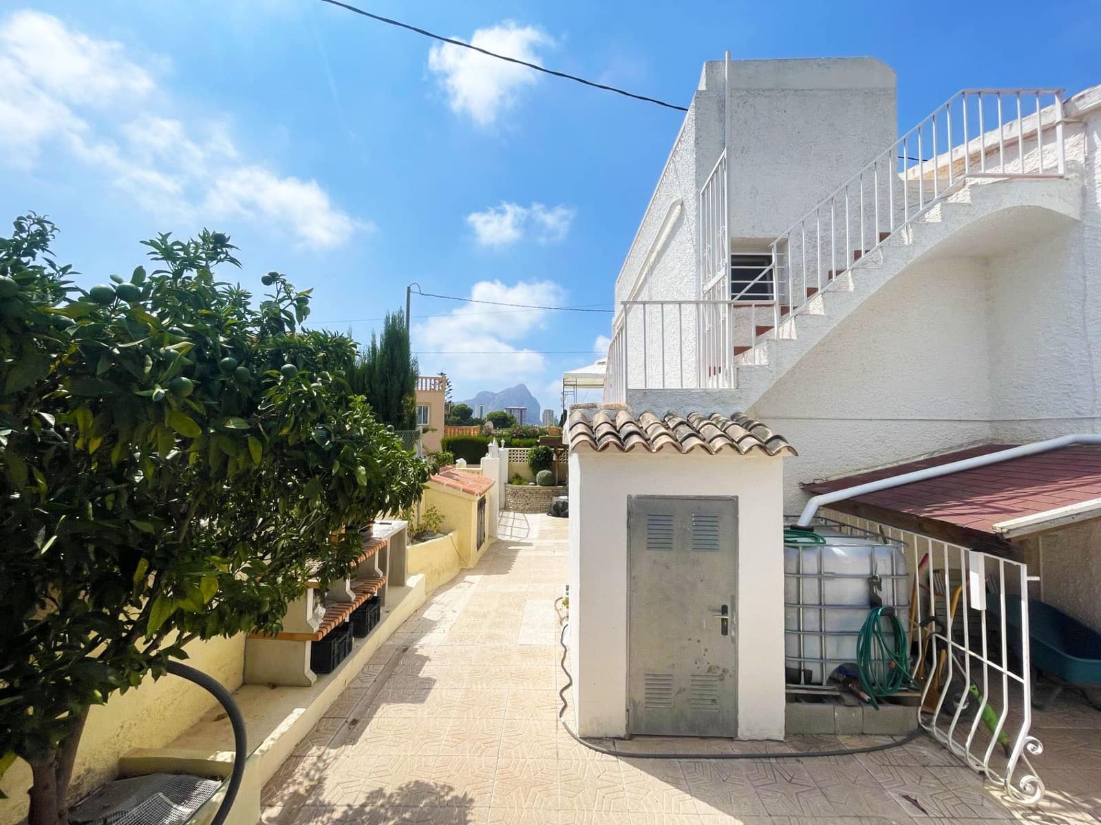 5 soveværelse Villa til salg i Calpe / Calp med swimmingpool garage - € 460.000 (Ref: 9998082)