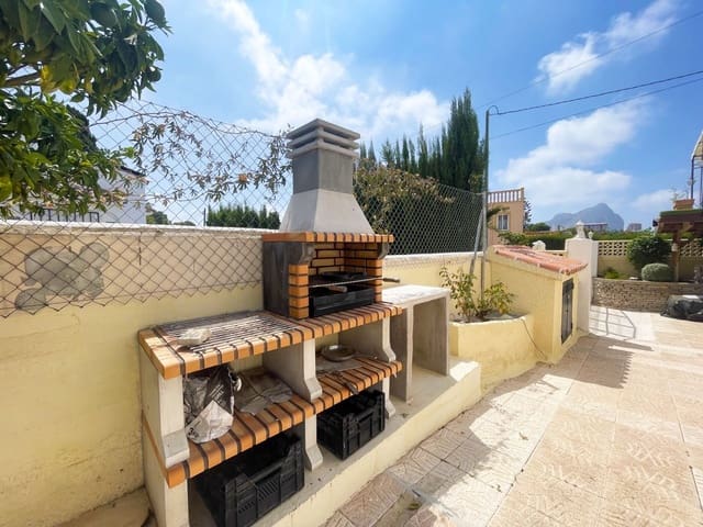 5 Zimmer Villa zu verkaufen in Calpe / Calp mit Pool Garage - 460.000 € (Ref: 9998082)