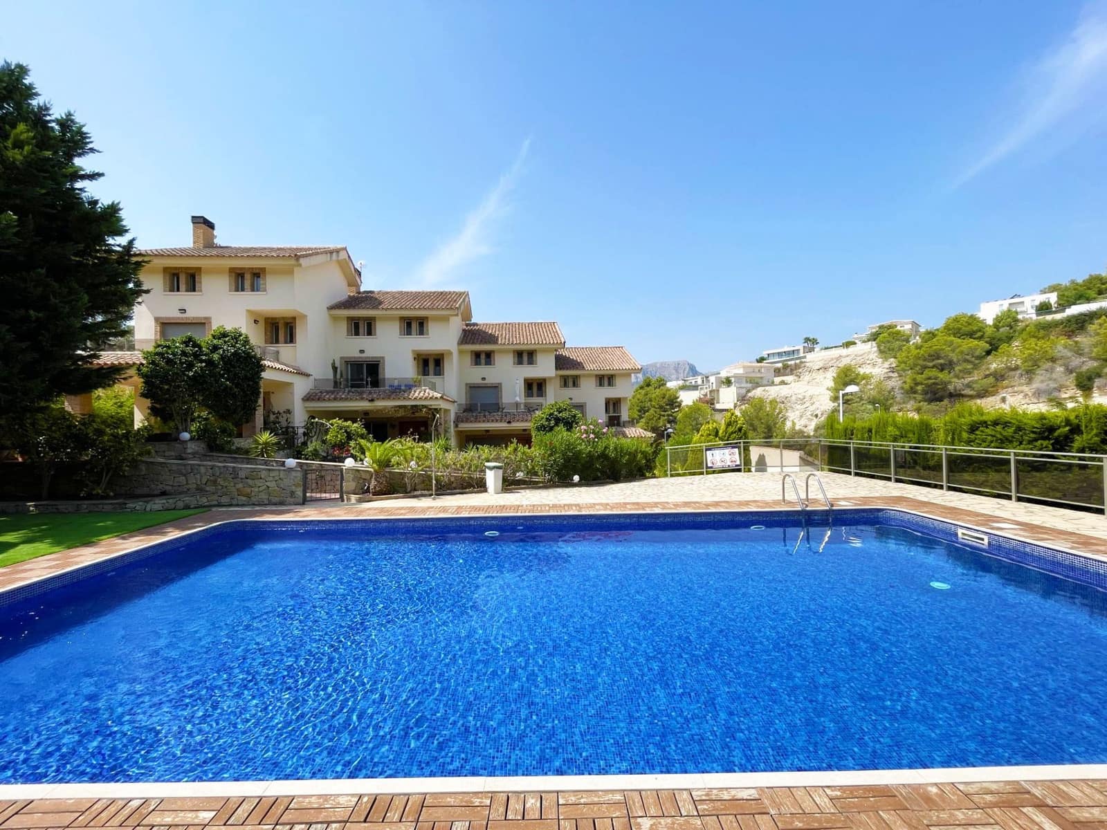 3 slaapkamer Bungalow te koop in Calpe / Calp met zwembad garage - € 388.000 (Ref: 9998084)