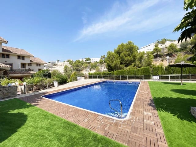 3 slaapkamer Bungalow te koop in Calpe / Calp met zwembad garage - € 388.000 (Ref: 9998084)
