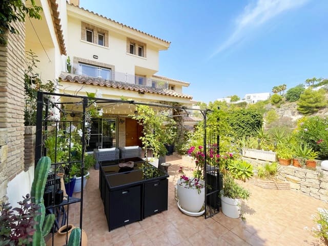 3 slaapkamer Bungalow te koop in Calpe / Calp met zwembad garage - € 388.000 (Ref: 9998084)