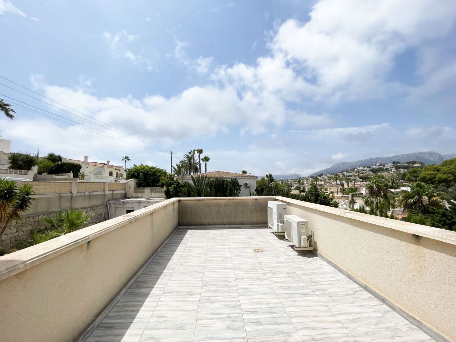3 bedroom Villa for sale in Calpe / Calp with pool garage - € 625,000 (Ref: 9998086)
