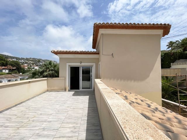 3 Zimmer Villa zu verkaufen in Calpe / Calp mit Pool Garage - 625.000 € (Ref: 9998086)