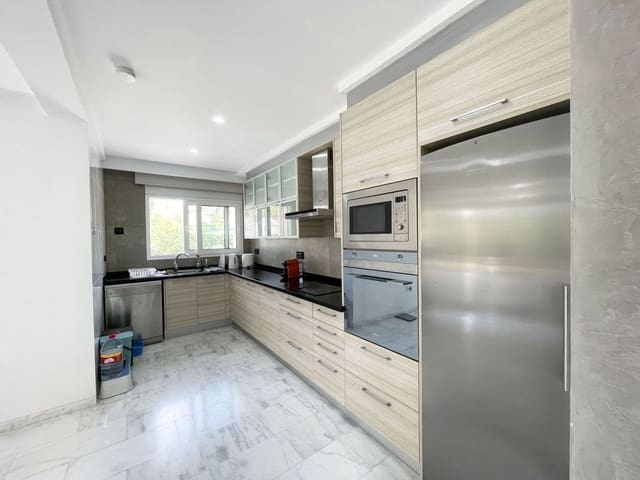 3 Zimmer Villa zu verkaufen in Calpe / Calp mit Pool Garage - 625.000 € (Ref: 9998086)