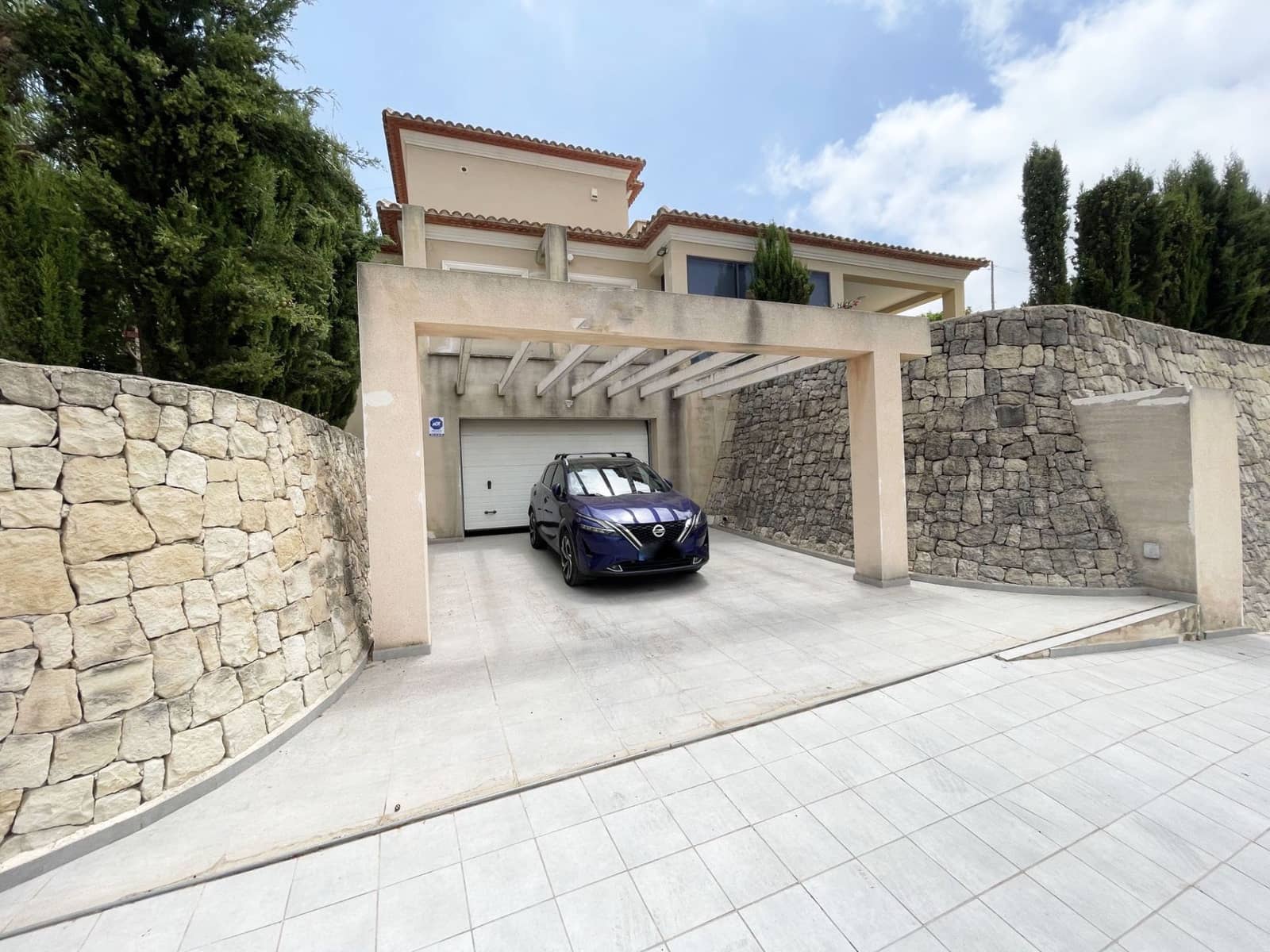 3 bedroom Villa for sale in Calpe / Calp with pool garage - € 625,000 (Ref: 9998086)