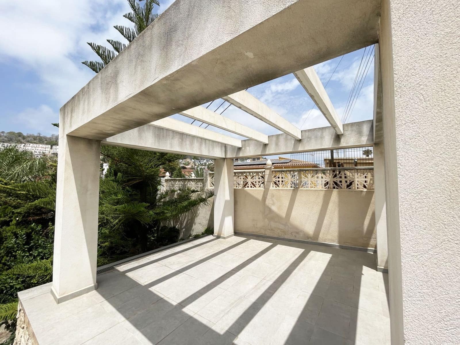 3 bedroom Villa for sale in Calpe / Calp with pool garage - € 625,000 (Ref: 9998086)
