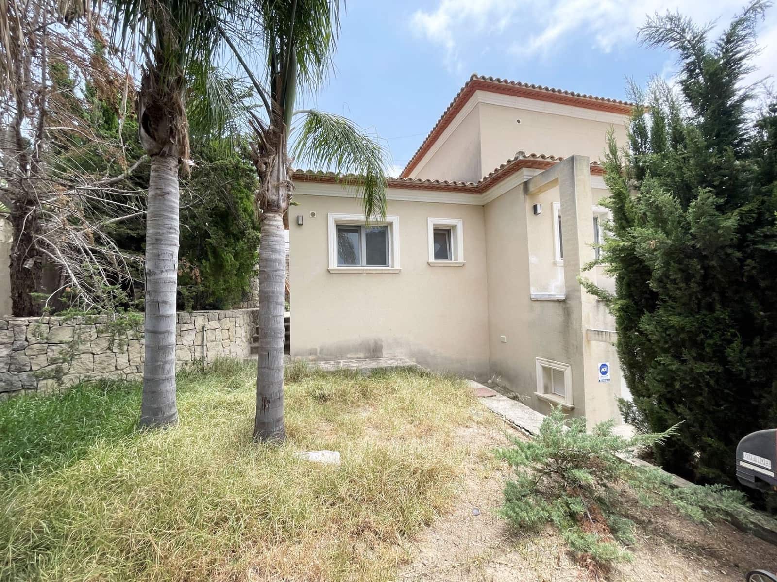 3 bedroom Villa for sale in Calpe / Calp with pool garage - € 625,000 (Ref: 9998086)