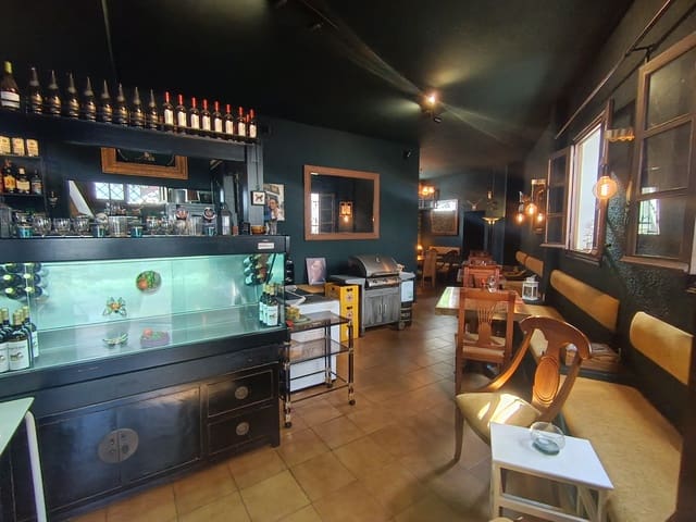 Restaurant/Bar for sale in Benalmádena - € 45,000 (Ref: 10045677)