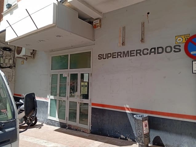 Kaupallinen vuokrattavana paikassa Benalmádena - 2 500 € (Ref: 10062725)