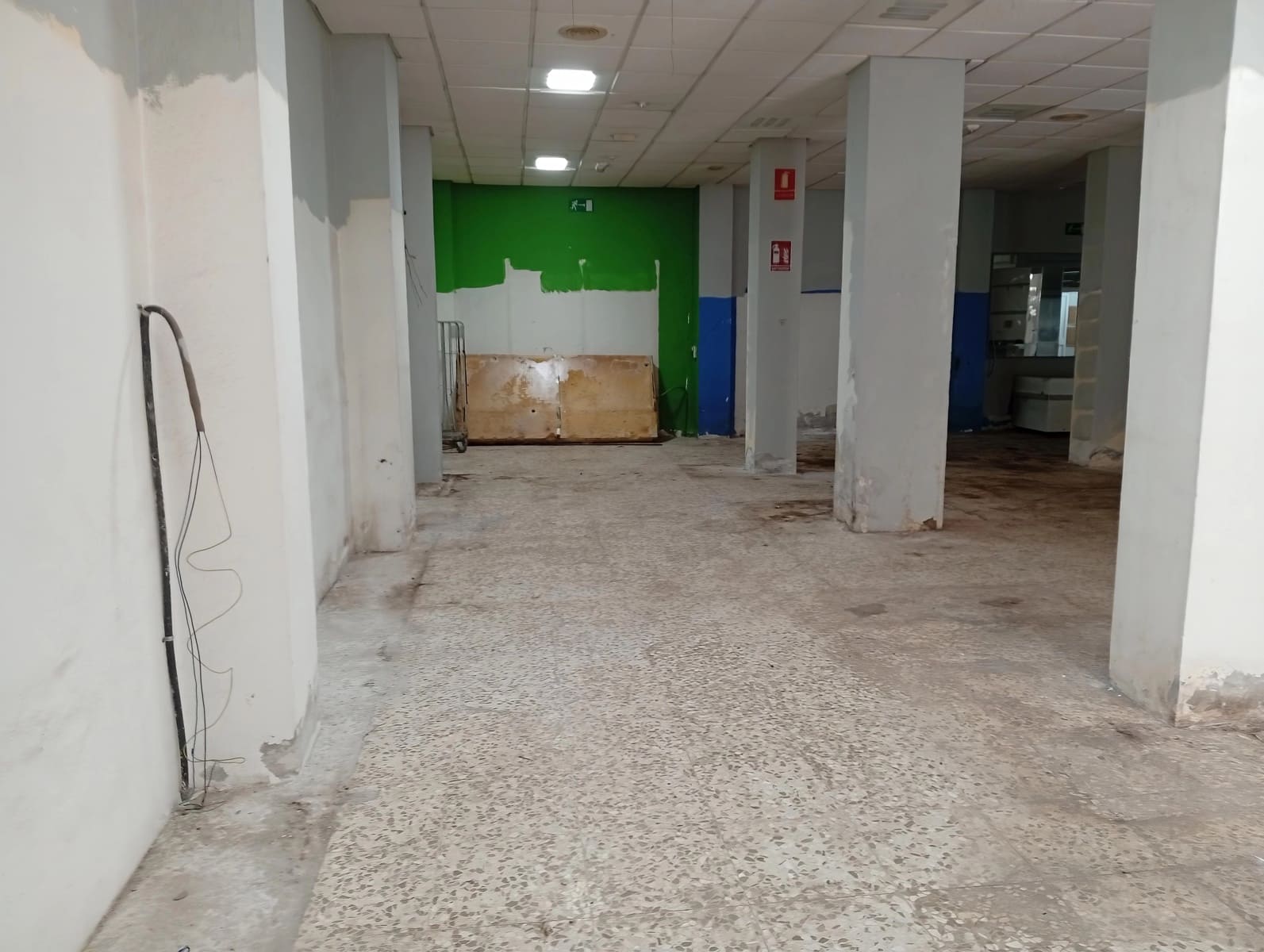 Comercial para arrendar em Benalmadena - 2 500 € (Ref: 10062725)
