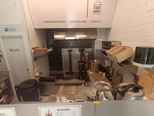Empresa para venda em Benalmádena - 22 000 € (Ref: 10112020)