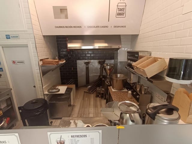 Empresa para venda em Benalmádena - 22 000 € (Ref: 10112020)