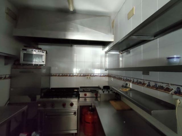 Commercieel te koop in Benalmádena - € 105.000 (Ref: 7679530)