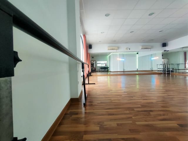 Yritys vuokrattavana paikassa Benalmádena - 1 600 € (Ref: 7683875)