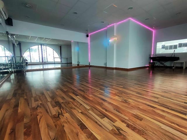 Yritys vuokrattavana paikassa Benalmádena - 1 600 € (Ref: 7683875)