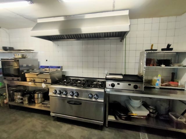 Restaurant/Bar til salgs i Benalmádena - € 60 000 (Ref: 8343644)