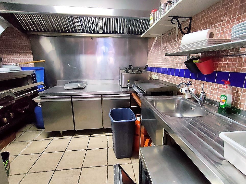 Ravintola/baari vuokrattavana paikassa Benalmadena - 1 000 € (Ref: 8504704)