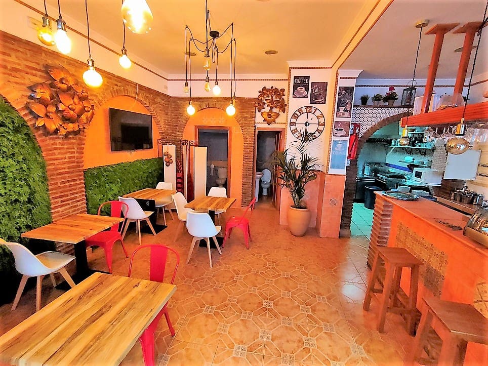 Ravintola/baari vuokrattavana paikassa Benalmadena - 1 000 € (Ref: 8504704)