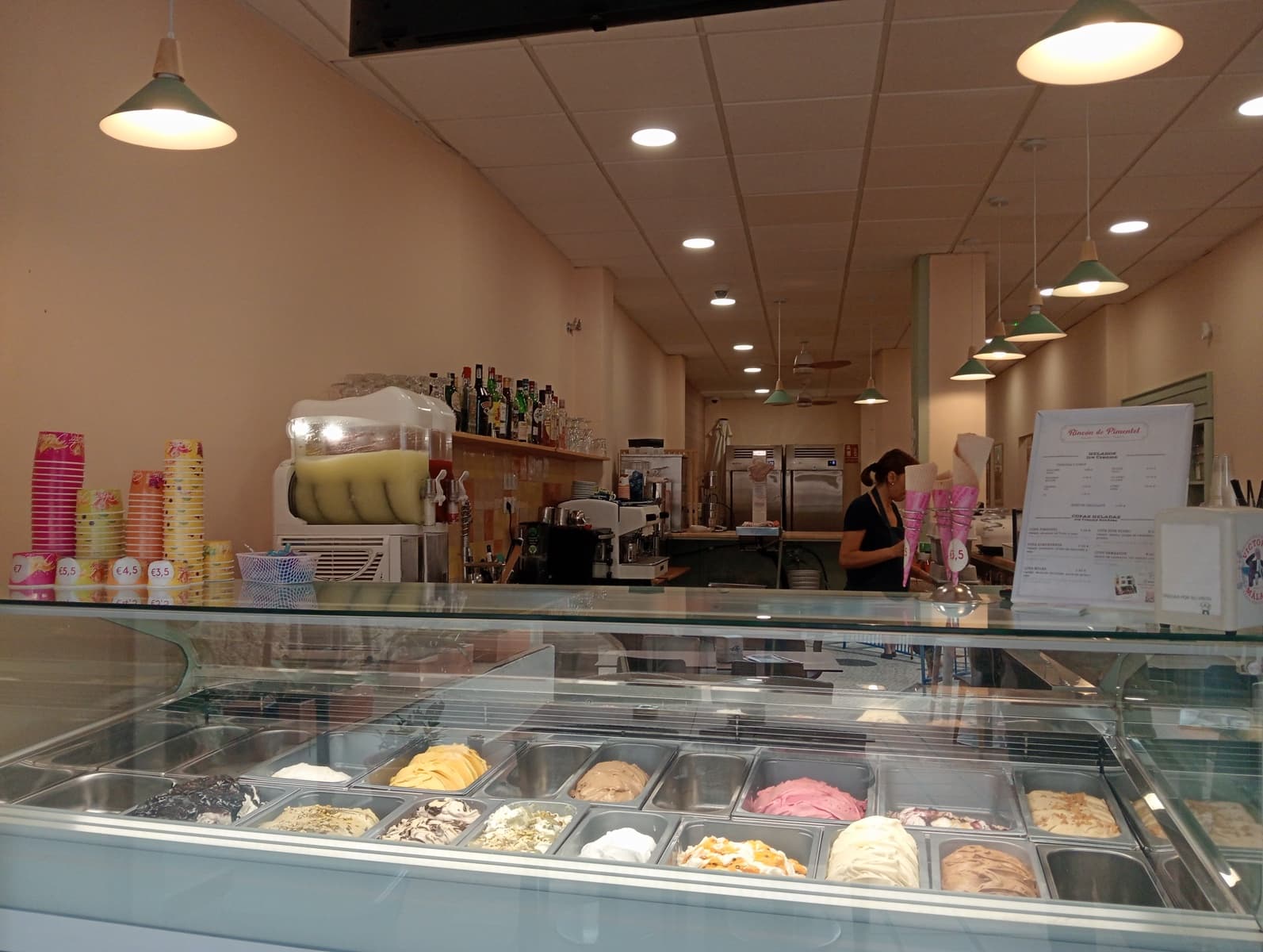 Yritys myytävänä paikassa Torremolinos - 69 500 € (Ref: 8580807)