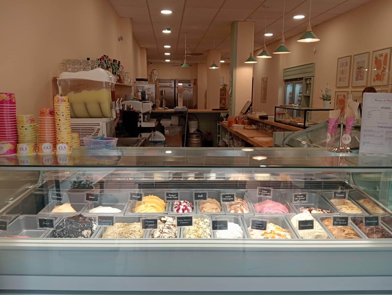 Yritys myytävänä paikassa Torremolinos - 69 500 € (Ref: 8580807)