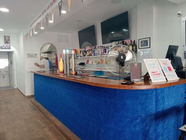 Restaurant/bar te koop in Benalmadena Costa, Benalmádena - € 220.000 (Ref: 8643887)