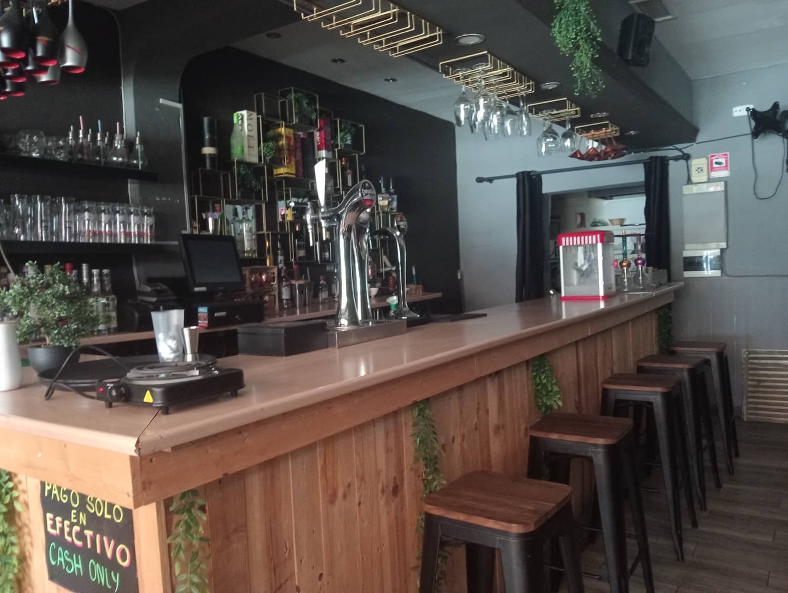 Empresa para venda em Benalmadena - 29 950 € (Ref: 8802601)