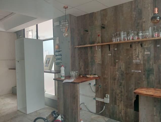 Local Commercial à louer à Benalmádena - 1 000 € (Ref: 8880334)