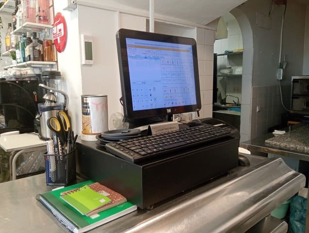 Restaurant/bar te koop in Arroyo de la Miel, Benalmádena - € 49.000 (Ref: 9227673)