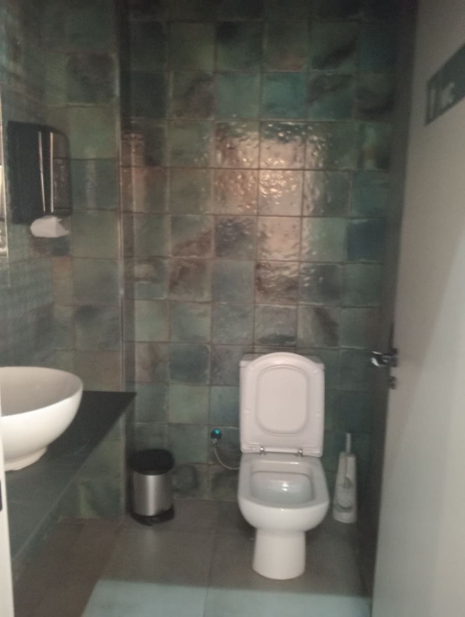 Restaurant/Bar for sale in Benalmadena - € 140,000 (Ref: 9483946)