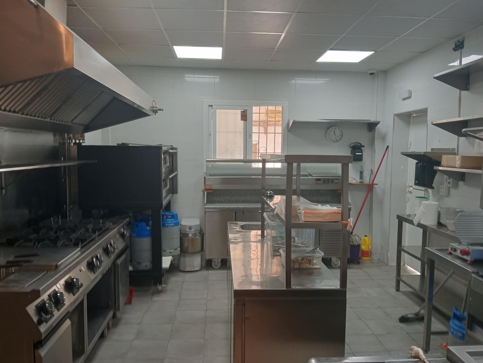 Restaurant/Bar for sale in Benalmadena - € 140,000 (Ref: 9483946)