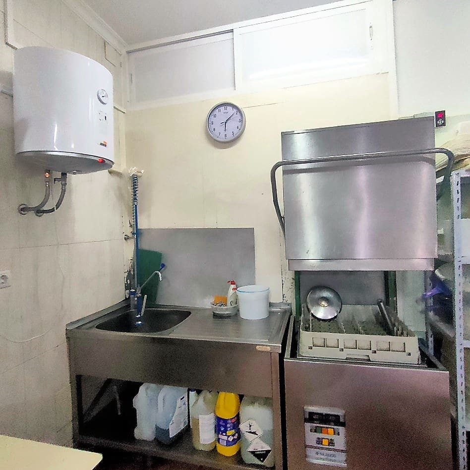 Restaurant/Bar til salgs i Benalmadena - € 60 000 (Ref: 9489869)