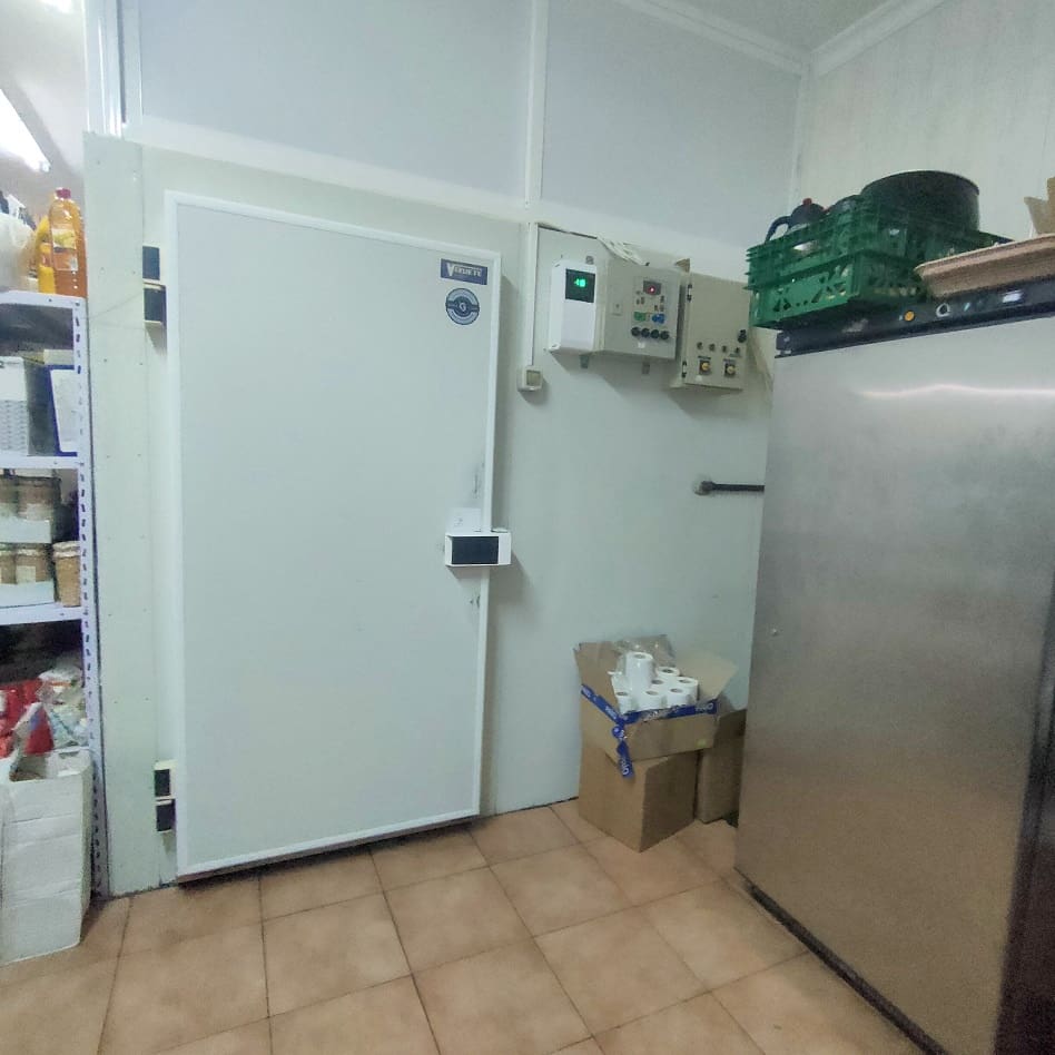 Restaurant/Bar til salgs i Benalmadena - € 60 000 (Ref: 9489869)