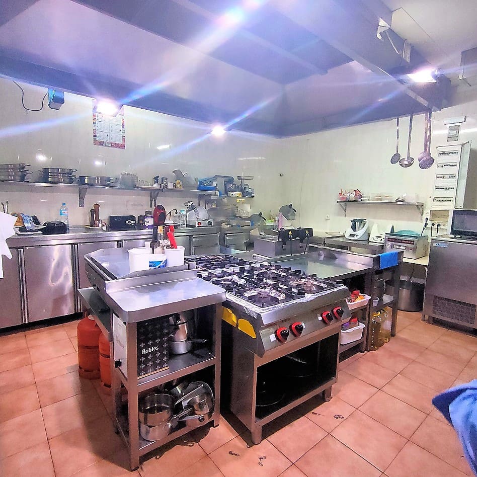 Restaurant/Bar til salgs i Benalmadena - € 60 000 (Ref: 9489869)