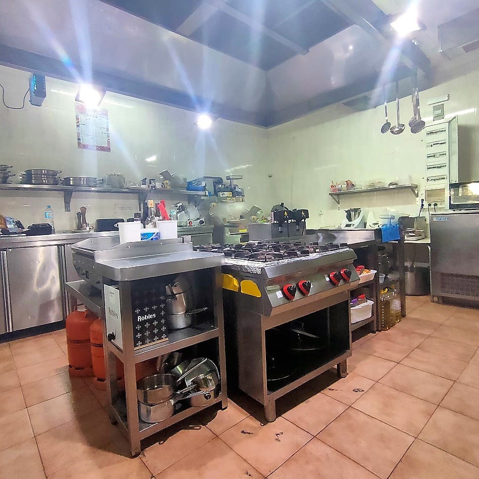 Restaurant/Bar til salgs i Benalmadena - € 60 000 (Ref: 9489869)