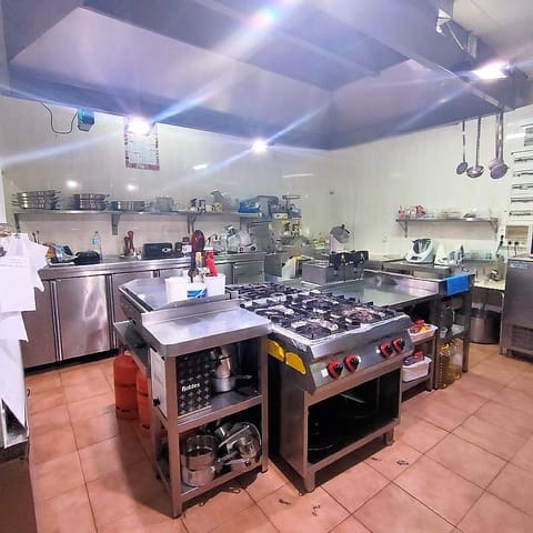 Restaurant/Bar til salgs i Benalmádena - € 60 000 (Ref: 9489869)