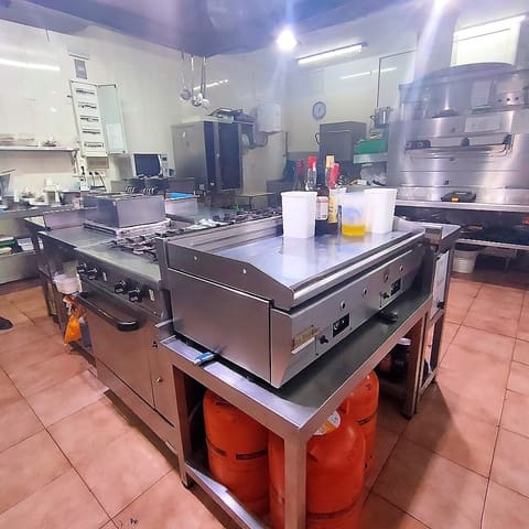 Restaurant/Bar til salgs i Benalmádena - € 60 000 (Ref: 9489869)