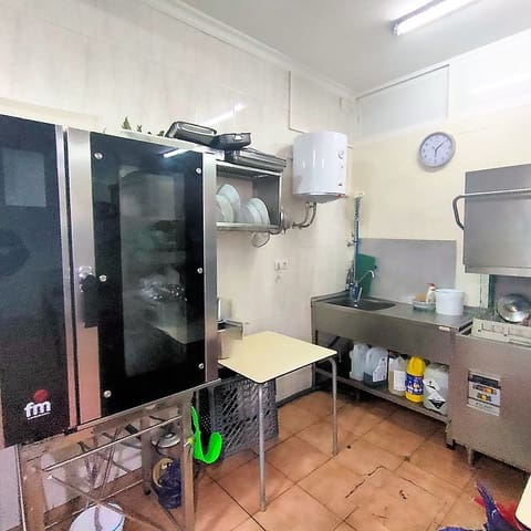 Restaurant/Bar til salgs i Benalmádena - € 60 000 (Ref: 9489869)