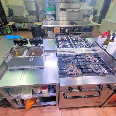 Restaurant/Bar til salgs i Benalmádena - € 60 000 (Ref: 9489869)