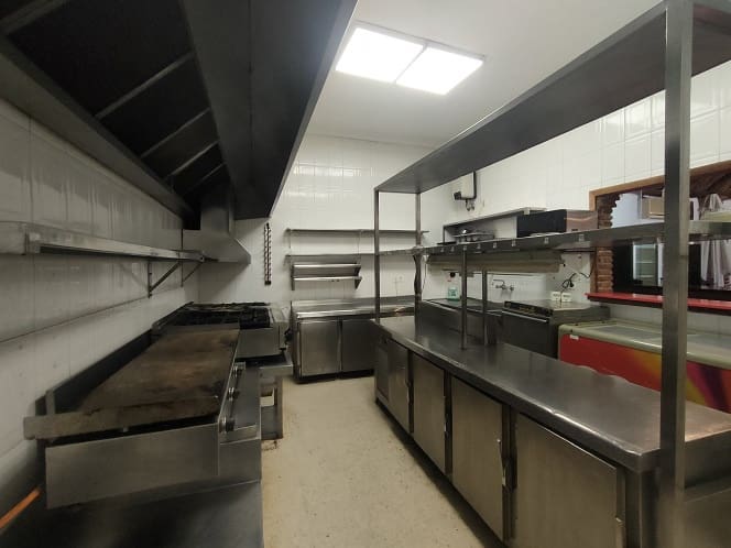 Restaurant/Bar for rent in Torremolinos - € 2,000 (Ref: 9543929)