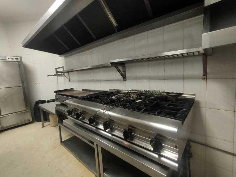 Restaurant/Bar for rent in Torremolinos - € 2,000 (Ref: 9543929)