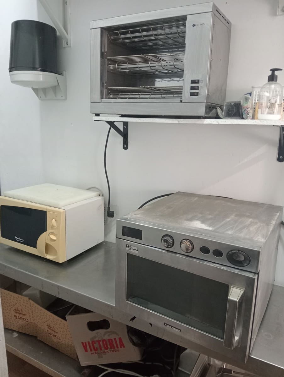 Kommersiell att hyra i Benalmadena - 900 € (Ref: 9696617)