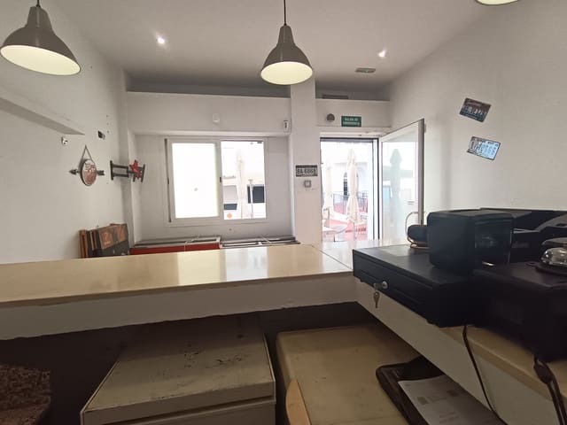 Comercial para arrendar em Benalmádena - 900 € (Ref: 9696617)