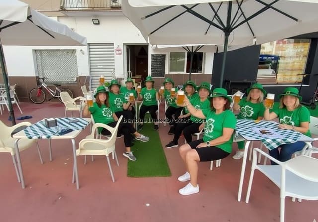 Business for rent in Arroyo de la Miel, Benalmádena - € 900 (Ref: 9696623)