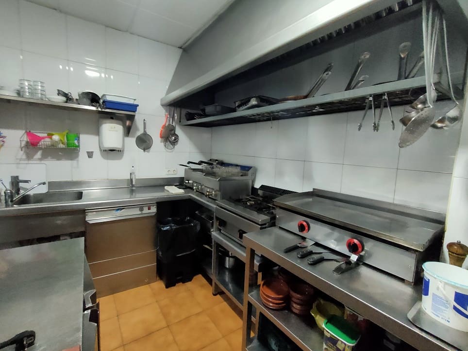 Ravintola/baari vuokrattavana paikassa Benalmadena - 1 400 € (Ref: 9765435)