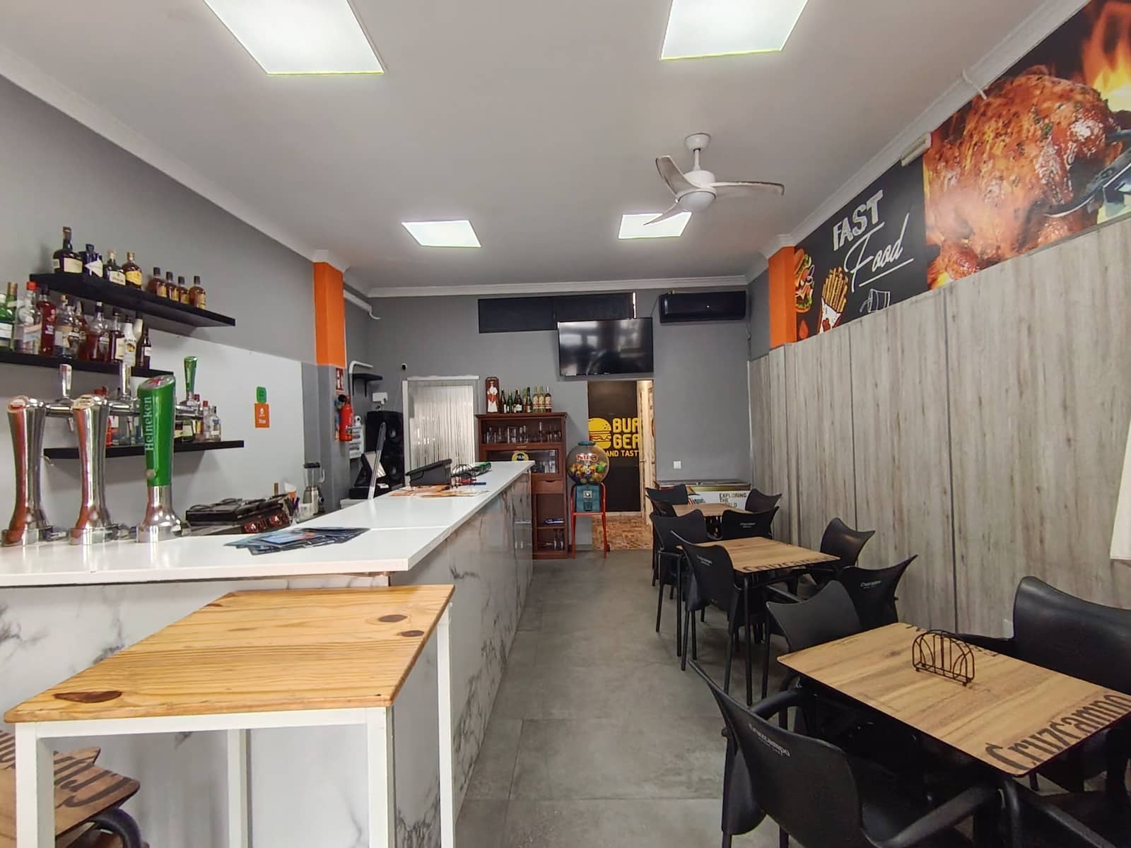 Restaurant/Bar à vendre à Torremolinos - 38 000 € (Ref: 9829653)
